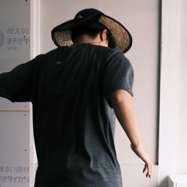 pon-sa WALKING GEAR -veːk°- "brim visor"
