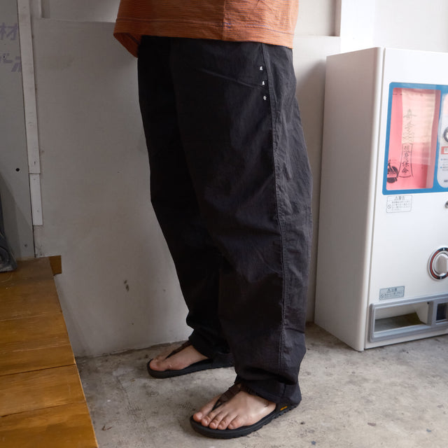 迷迭香 "NYLON HARVEST LOOSE TROUSERS" -kawaraki edition- [送料250円]