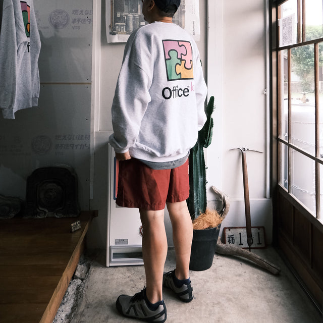 KAWARAKIDESTRI “OFFICE™ CREW SWEAT”