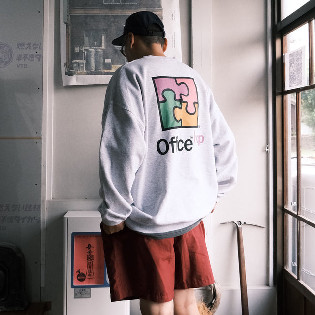 KAWARAKIDESTRI “OFFICE™ CREW SWEAT”